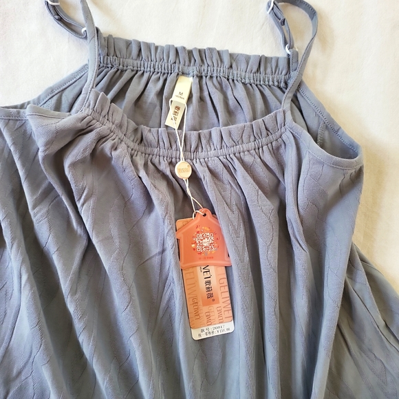 Beautiful 2 piece - Picture 10 of 12